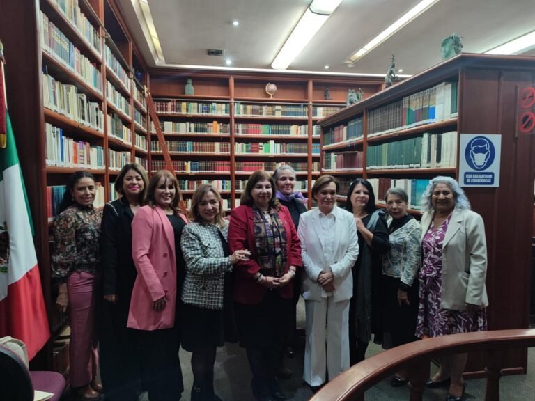 Reconocen a destacadas mujeres con la Presea del Poderío en Sonora