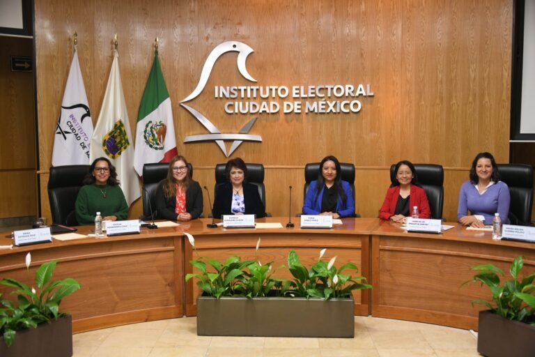 Avanzan mujeres en política, pero persiste la violencia contra ellas