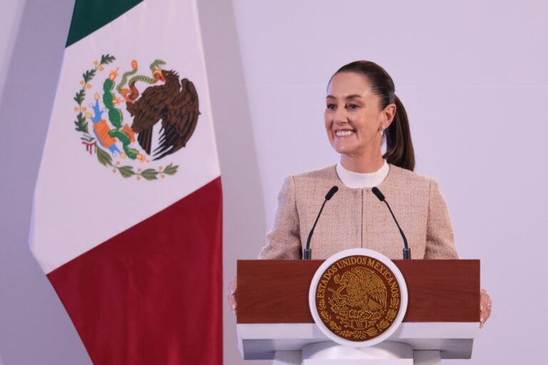 Abonar al cambio cultural, piden a presidentas municipales del país