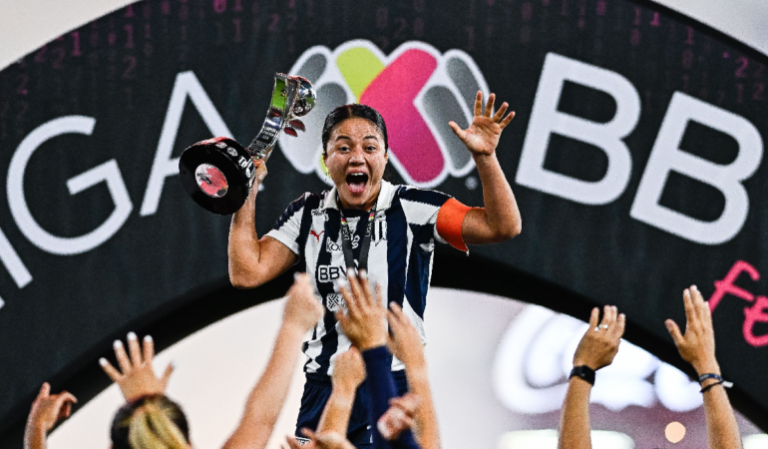 ¡La histórica capitana! Rebeca Bernal sueña con el Tricampeonato: “soy una persona muy ambiciosa”