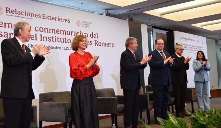 Acuerdan UNAM y Cancillería realizar acciones conjuntas de contención y apoyo a migrantes mexicanos que viven en Estados Unidos