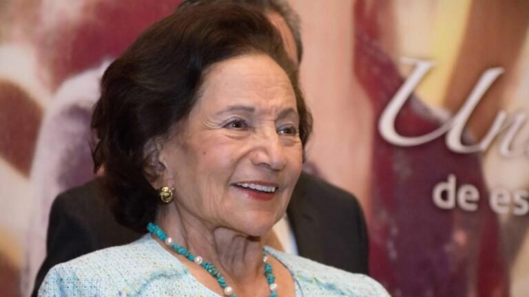 Senado aprueba escribir en el muro de honor la leyenda “Ifigenia Martínez, una mujer de Estado”