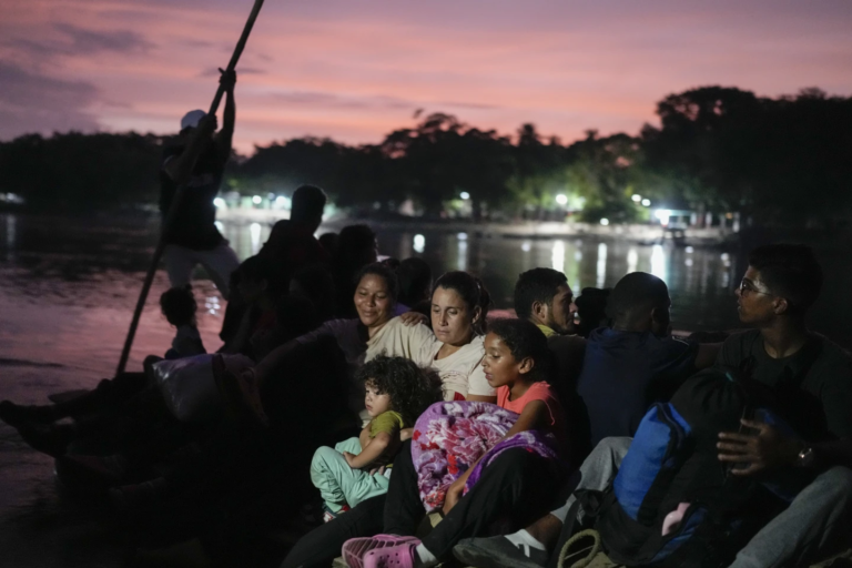 Preocupa la violación de los derechos humanos de los migrantes principalmente mujeres y niñas