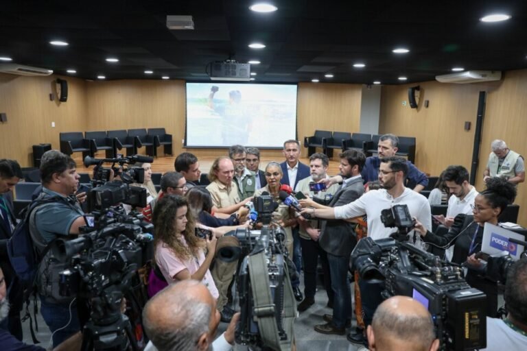 El acoso judicial, una creciente amenaza para el periodismo en Brasil: Samira Castro