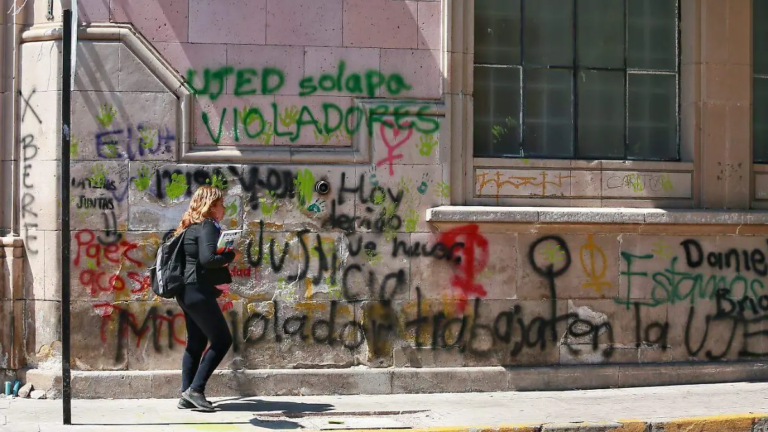 Blindan edificios públicos ante el 8M, la jornada de lucha feminista