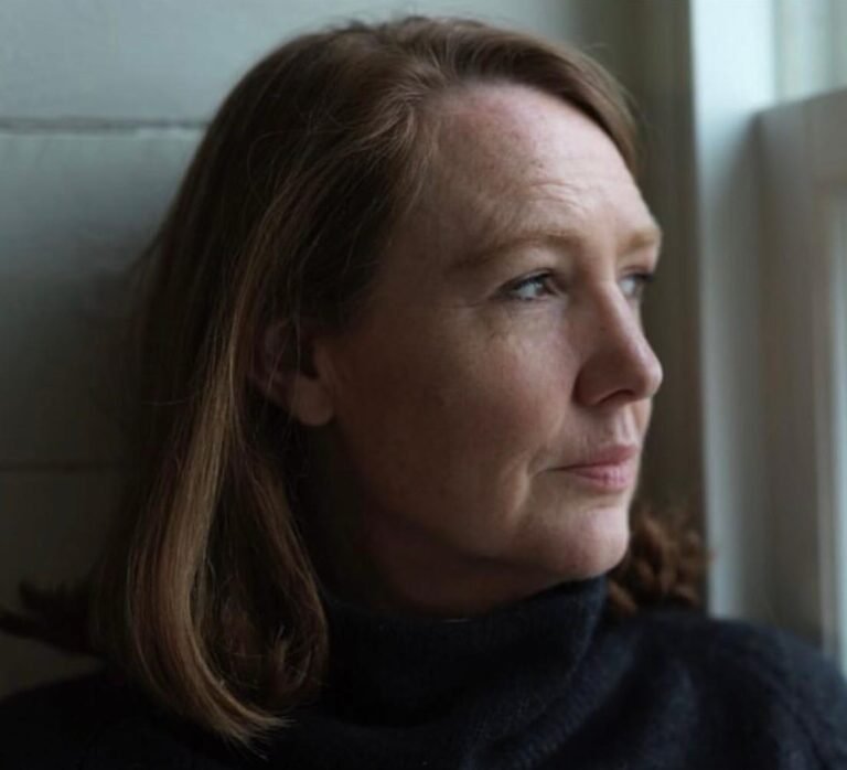 Presentará Paula Hawkins su novela más reciente, La HoraAazul, en el centro de creación literaria Xavier Villaurrutia