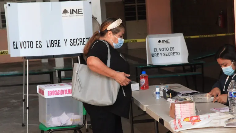 Siguen renuncias de aspirantes a cargos en elección municipal en Veracruz