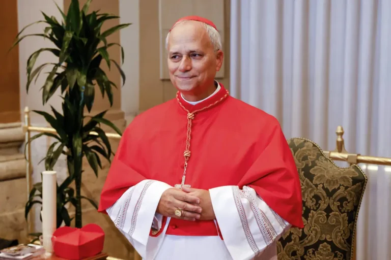 Quién es Robert Prevost, proclamado nuevo papa León XIV