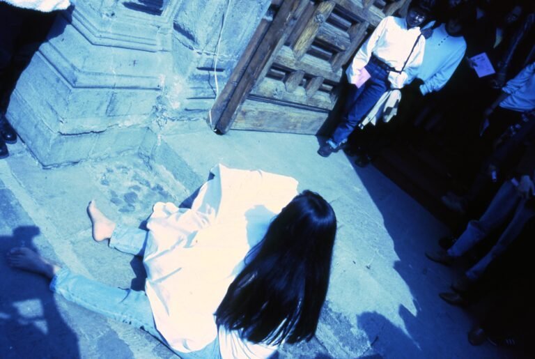 Arrastrando el cuerpo, una experiencia iluminal, para fomentar el pensamiento crítico