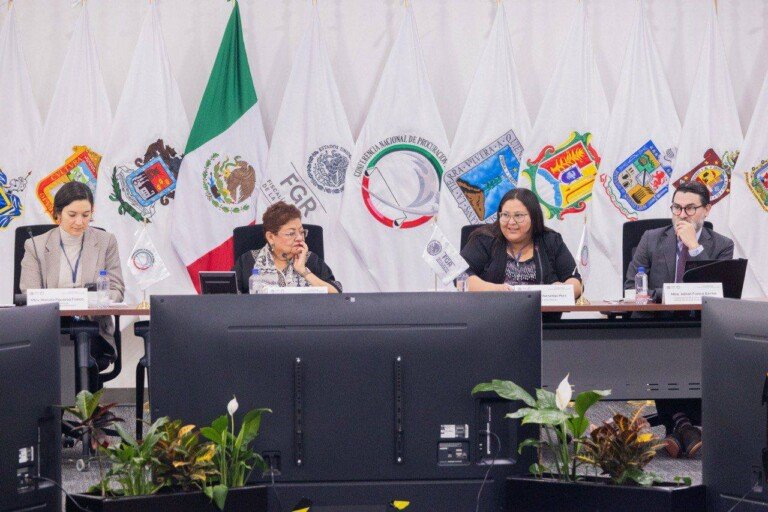 Establecen convenio Secretaría de las Mujeres con fiscalías de los estados