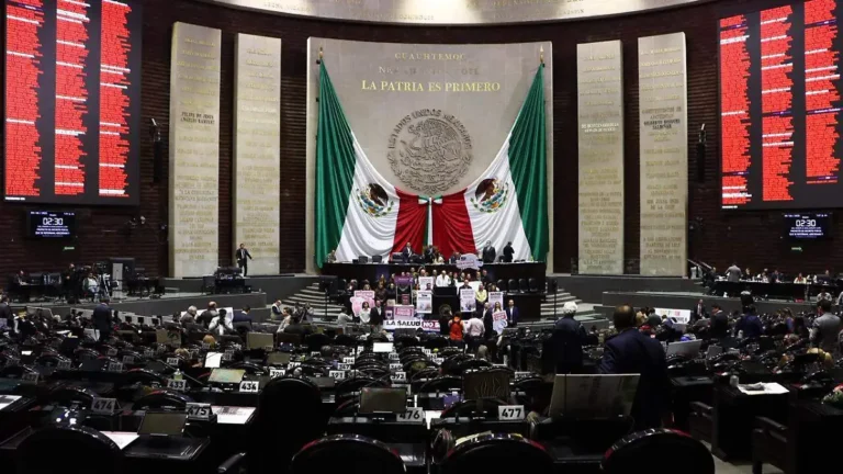 Aprueban en San Lázaro prohibición total de vapeadores; corrigen texto para evitar criminalización de consumidores