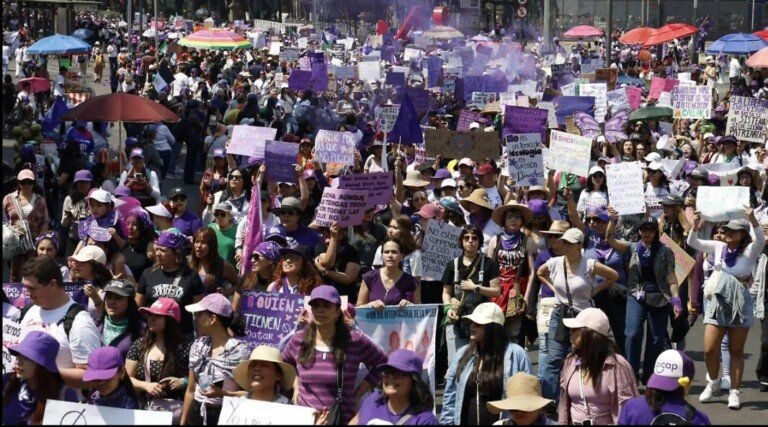 Marcha 8M en CDMX: miles de mujeres marchan en la capital mexicana contra la violencia