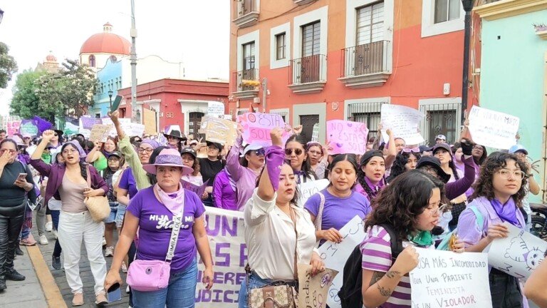 De nuevo Salomón Jara Cruz reprimió a las manifestantes del 8M en Oaxaca