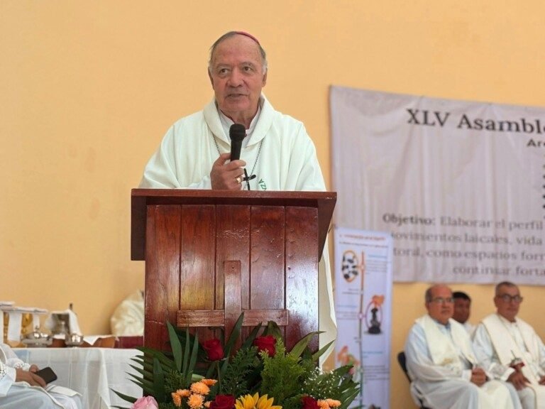 Arzobispo de Acapulco llama a erradicar la violencia desde los hogares