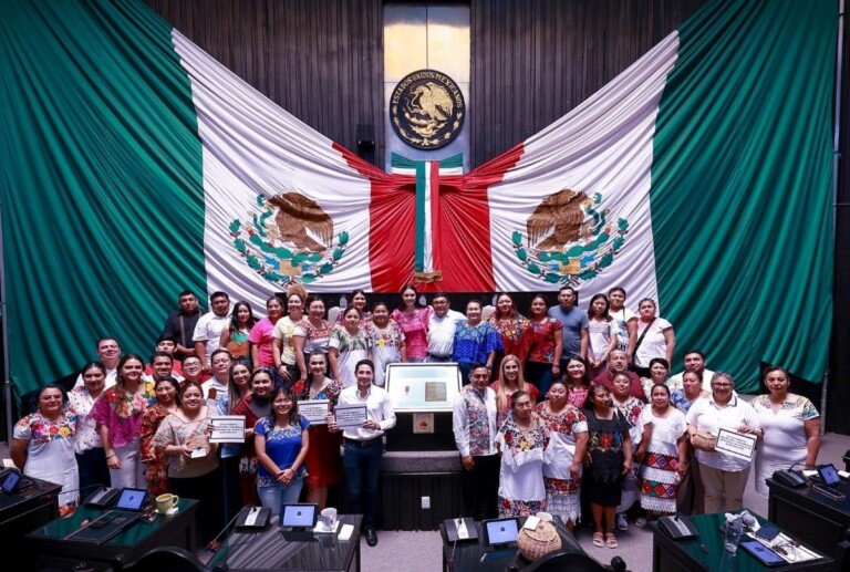 En 2024 el porcentaje de legisladoras en congresos estatales fue mayor al 50 %