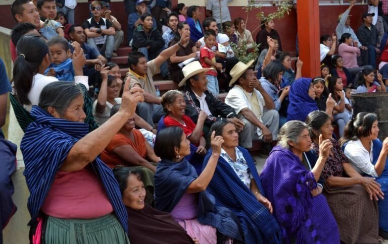 Analizan retos y estrategias para fortalecer la participación política de las mujeres indígenas