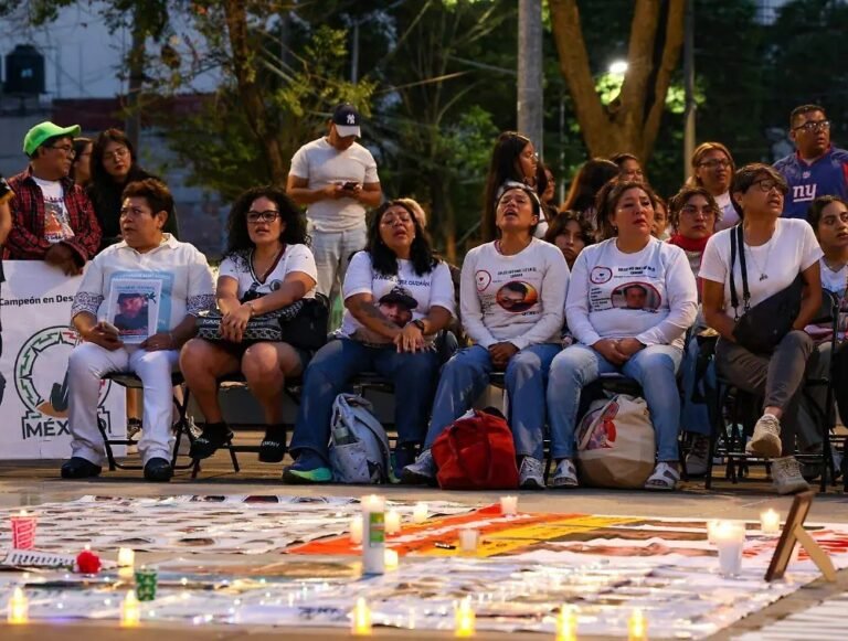 Previo al Día de las Madres, colectivos de búsqueda de desaparecidos exigen a Sheinbaum que los reciba