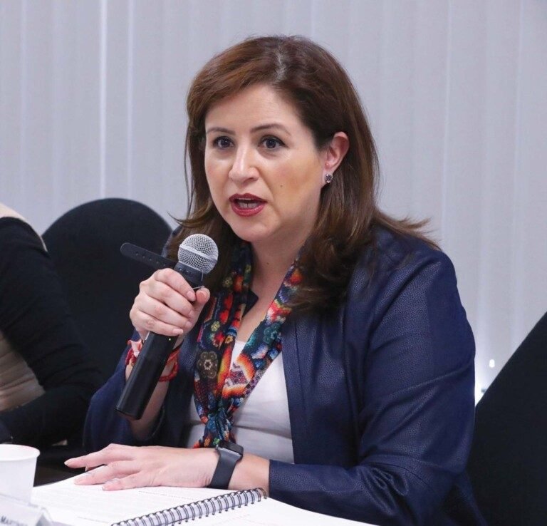 La Secretaría de las Mujeres no es adorno