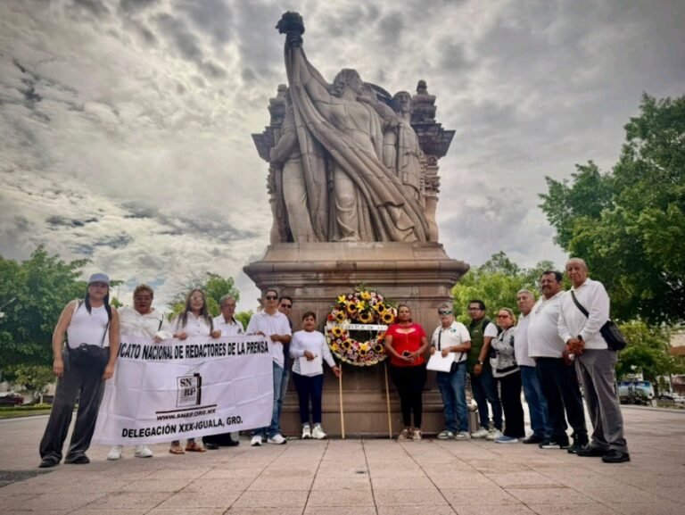 Exigen en Iguala y en la ciudad de Oaxaca aparición con vida de Roxana Guzmán