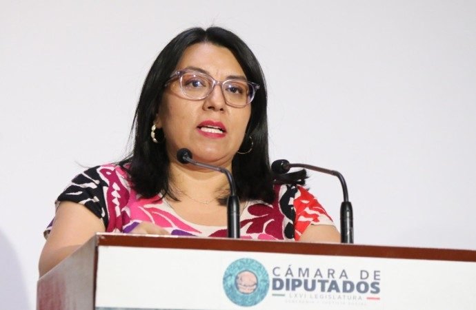 Impulsan iniciativa para que usos y costumbres no justifiquen el matrimonio infantil forzado