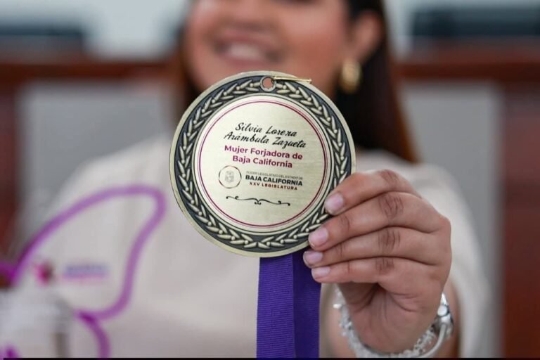 Honra Congreso de BC a seis mujeres destacadas